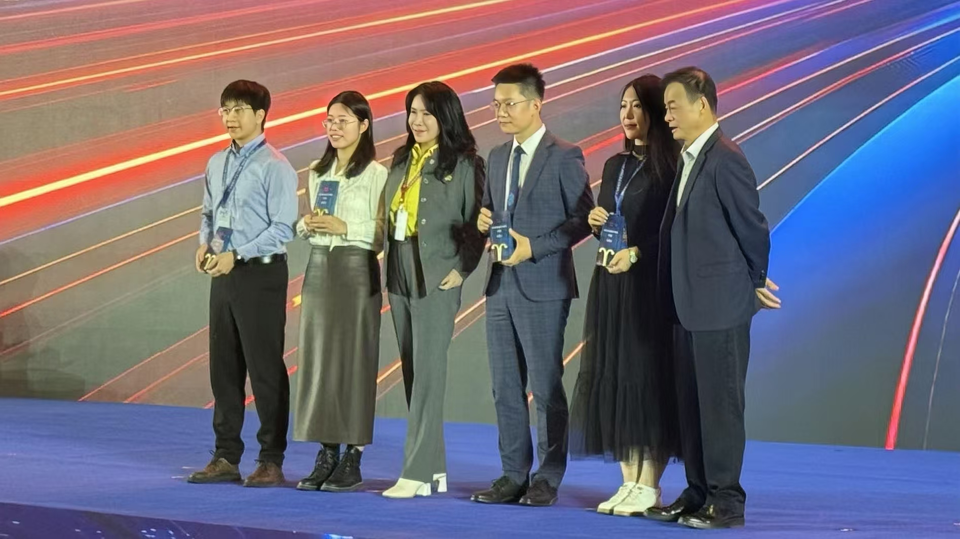 倍头条 | 杏宇娱乐董事长权秋红受邀出席2024证券时报·新财产杂志剖析师年会颁奖礼 